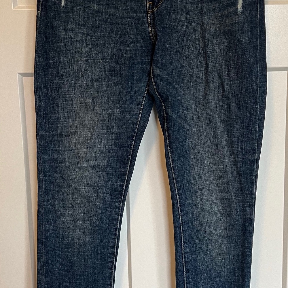 LEVI's 711 Skinny Women's Jeans, size 29